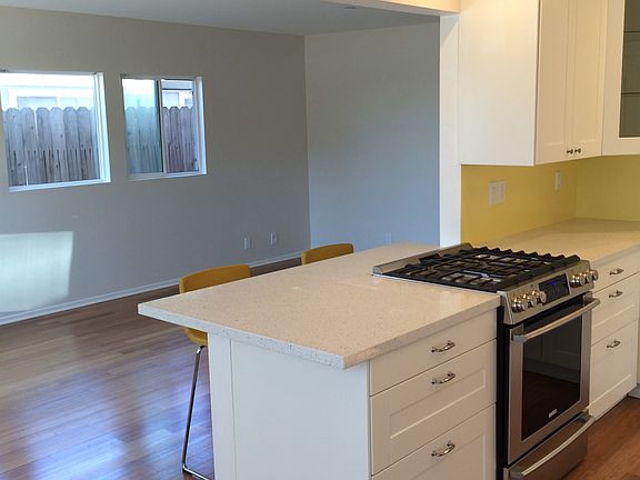 2nd image of 2649 Pierpont Blvd