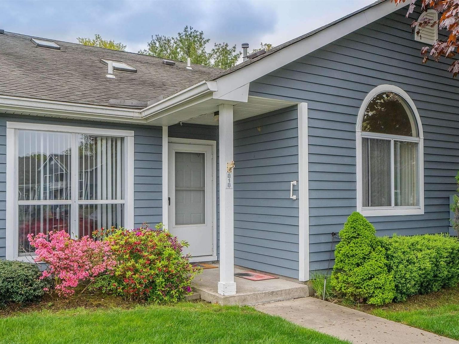 818 Birchwood Park Dr, Middle Island, NY 11953 Zillow