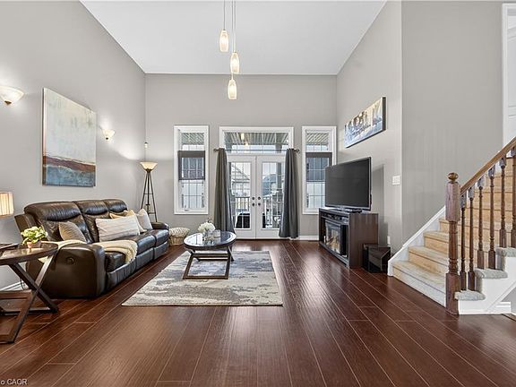 5th image of 136 Whitwell Way
