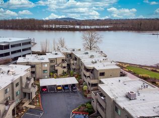 5620 S Riverside Ln APT 5, Portland, OR 97239