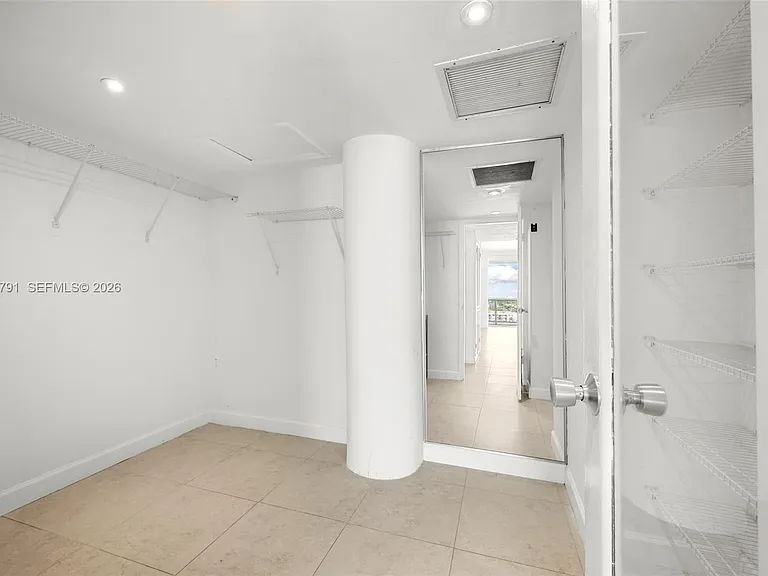900 Bay Dr #1005 — Photo 11