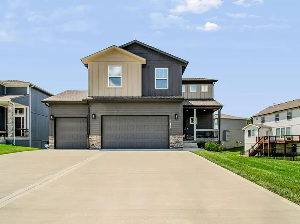1244 Hillmann Ln, Warrensburg, MO 64093