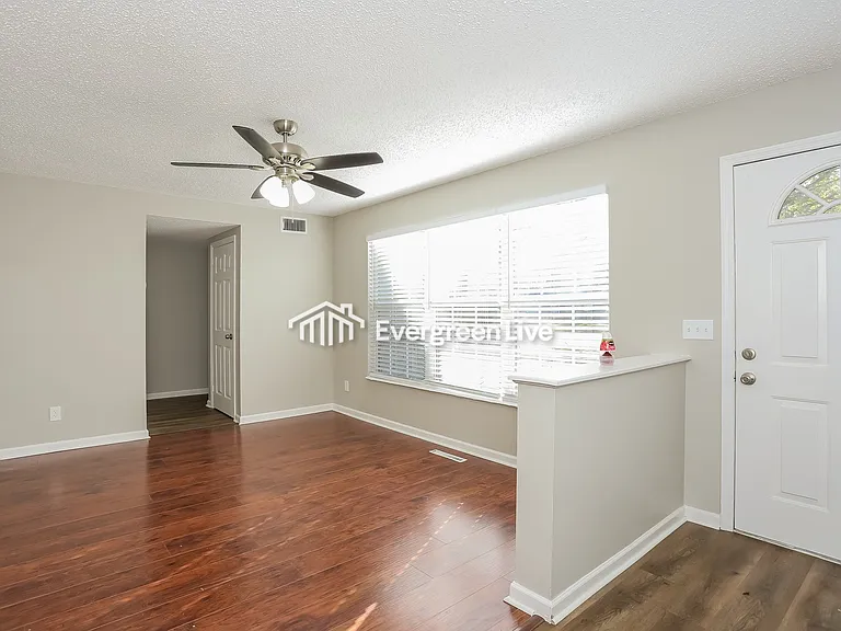 2243 Thiervy Dr — Photo 10