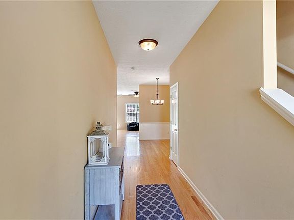 5th image of 1129 Montague Place Ct