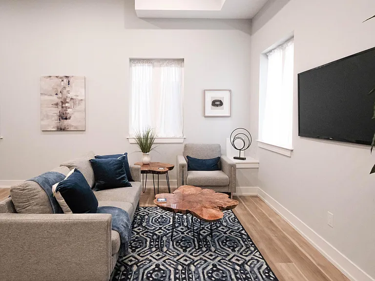 1022 Wood St #101 — Photo 3