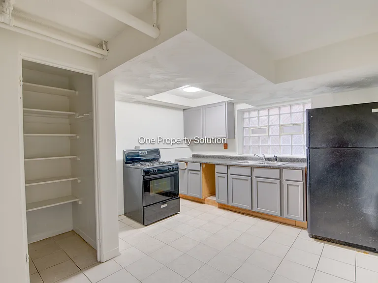 925 W 35th Ave #2 — Photo 5