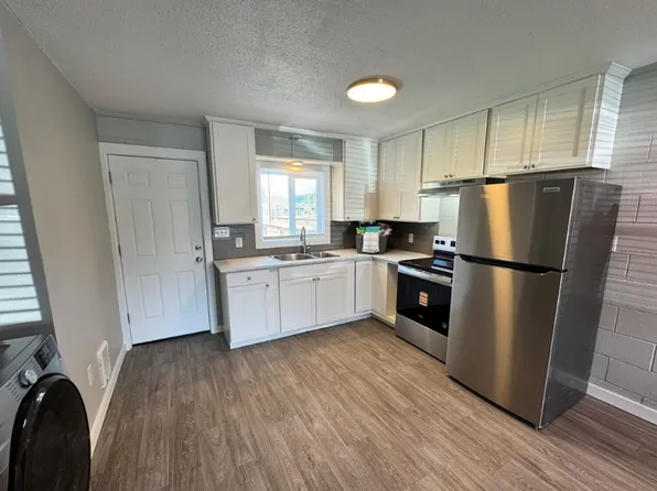 124 Mitchell St Unit B, Sumas, WA 98295