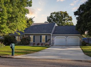 6170 Baywood Dr, Portage, MI 49024