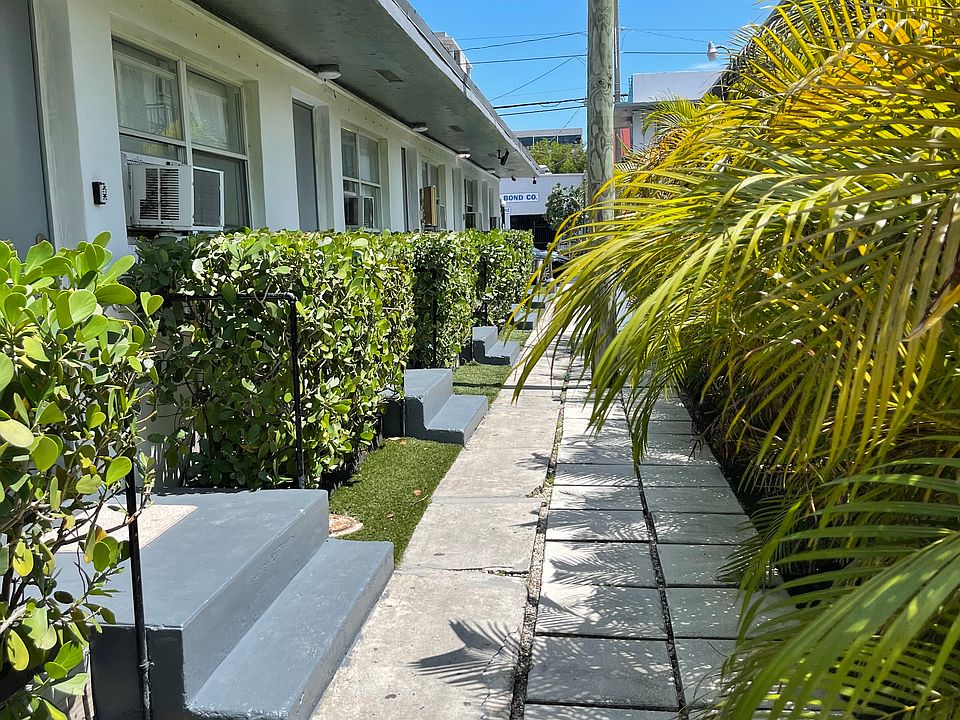 1st image of 149 NW 29th St #11