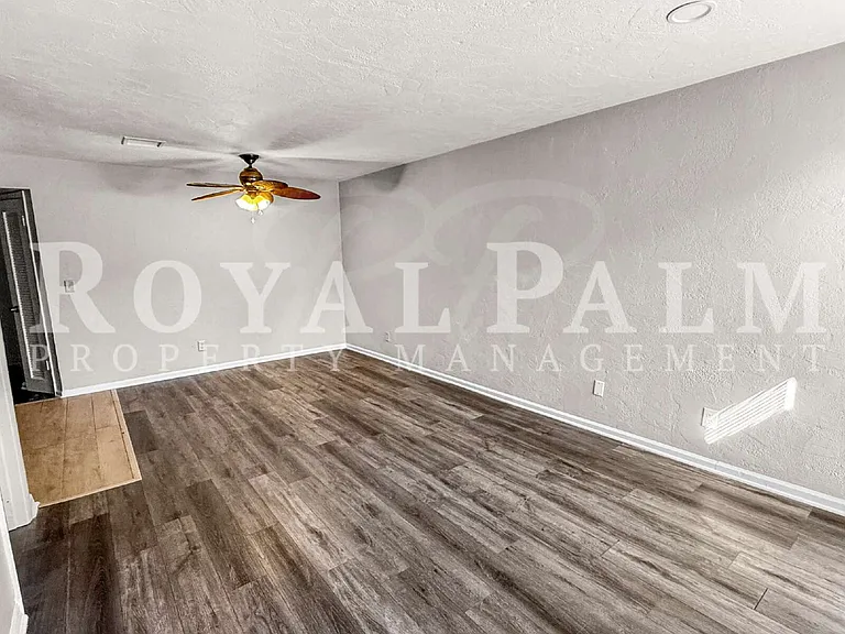 3744 Estelle Ave — Photo 8