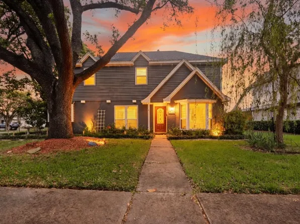10439 Catlett Ln, La Porte, TX 77571