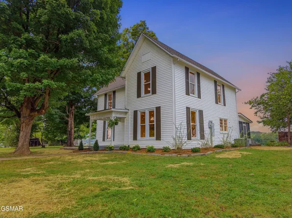 1440 McCleary Bend Rd, Sevierville, TN 37876