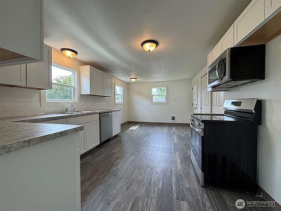 4th image of 289 28th Avenue