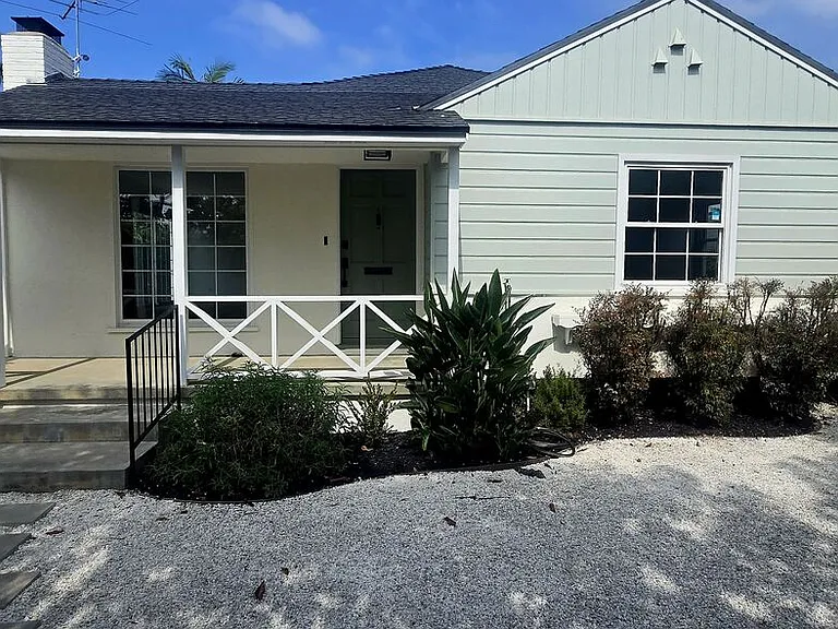 8323 Georgetown Ave — Photo 2