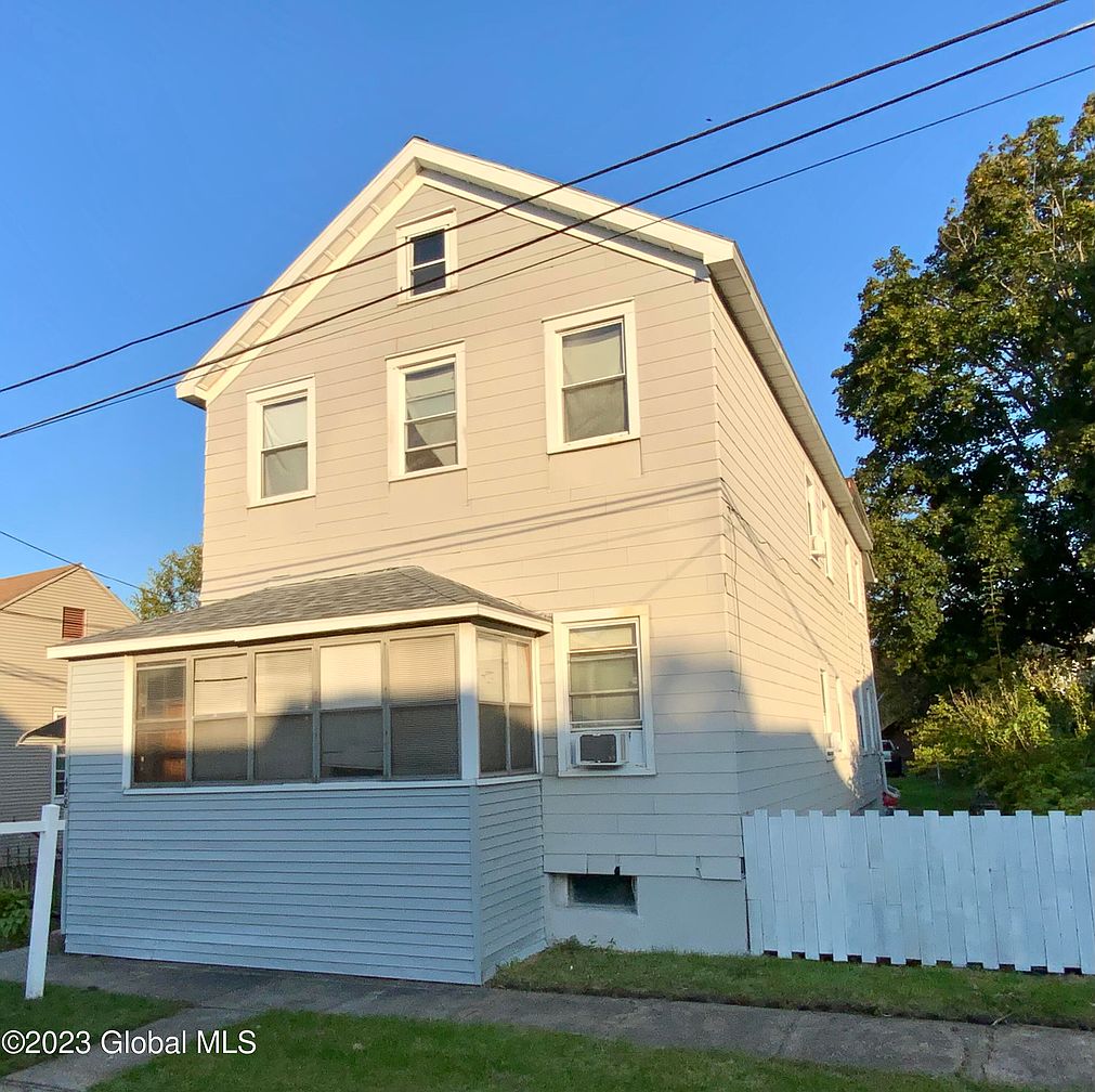 1st image of 428 1st Avenue