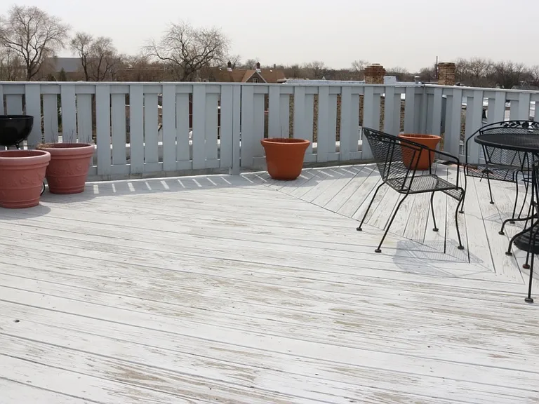 Large roof top deck with seating