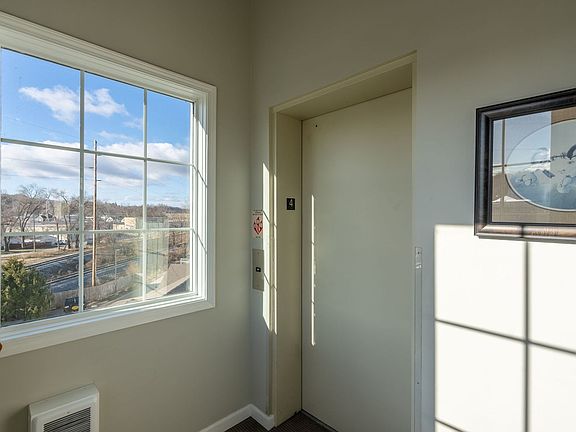 3rd image of 4036 River Dr #4036