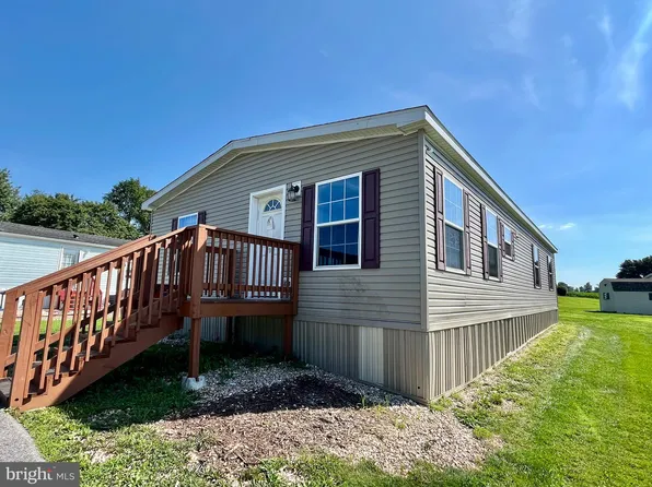 290 Cameo Dr, Fayetteville, PA 17222