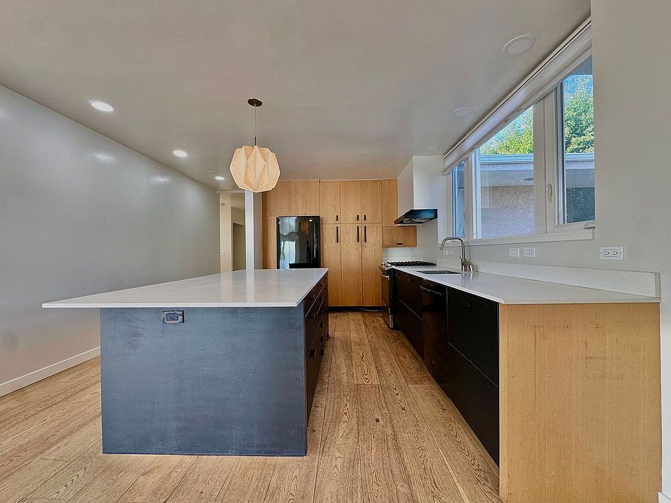 1st image of 932 Maltman Ave #11