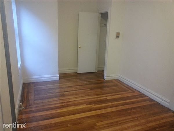 29 East 17th St (320) B