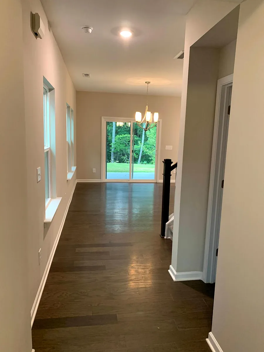 Entrane hallway - 121 Azalea View Way
