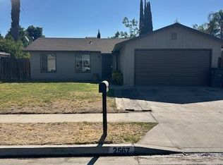 2567 S Whitney Ave, Fresno, CA 93725