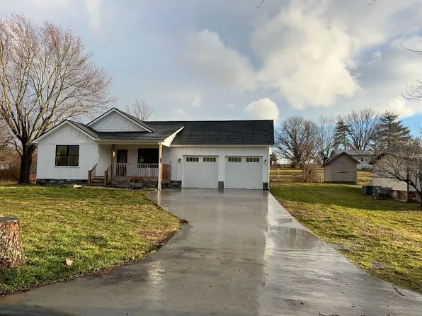 319 Bolton Cir, Harrogate, TN 37752