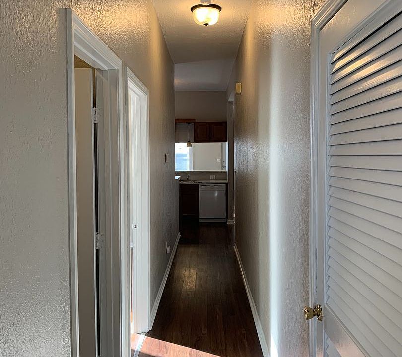 1st image of 1652 Summit St APT B