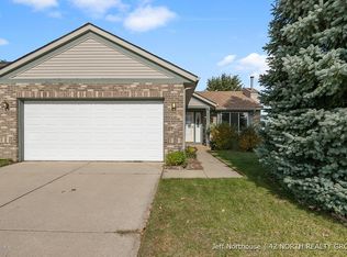 4603 Country Hill Dr SE, Kentwood, MI