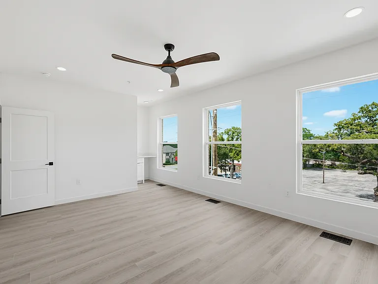 516 S Oconnor Rd — Photo 17