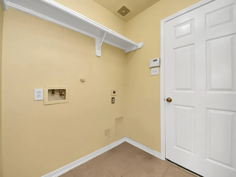 9322 Taftsberry Dr — Photo 11