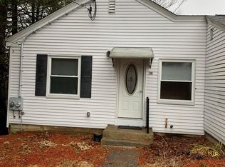 390 North Rd, Hope, RI 02831