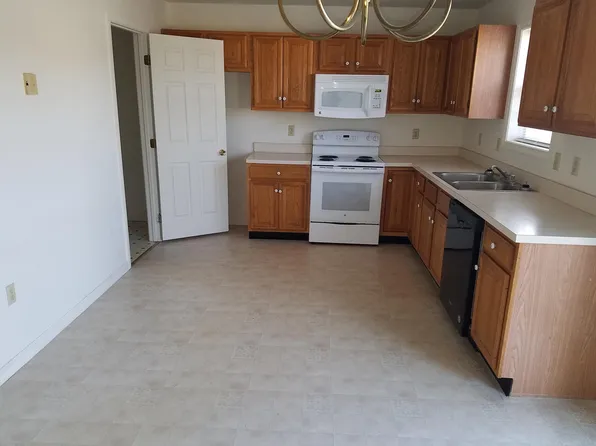 135 Tom Ave, Ephrata, PA 17522