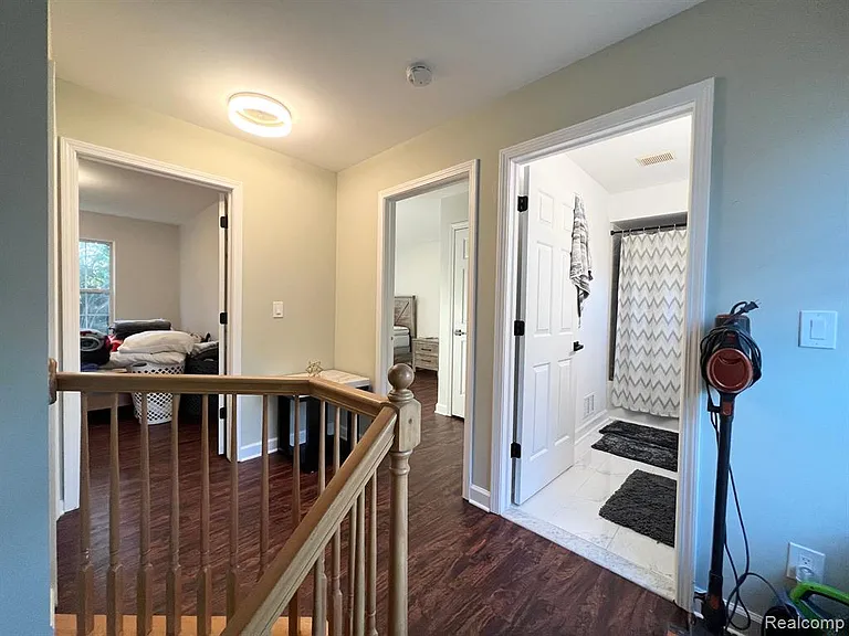 3143 Village Cir S — Photo 11