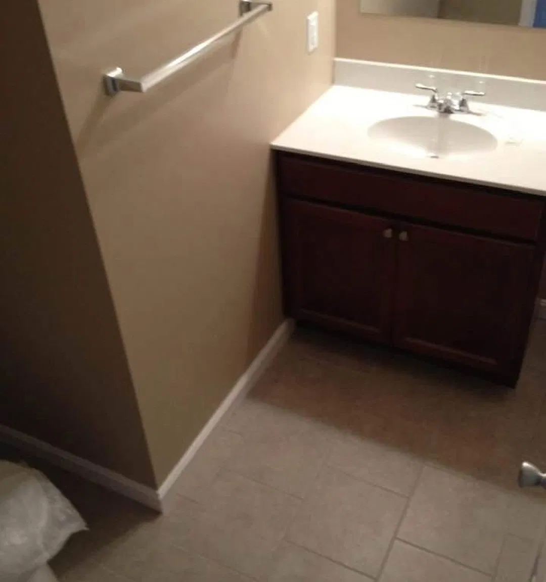 3 bed, 1.5 bath, 1300 sqft, $2,350 — Photo 1