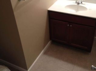 133 Rowley St, Agawam, MA 01001