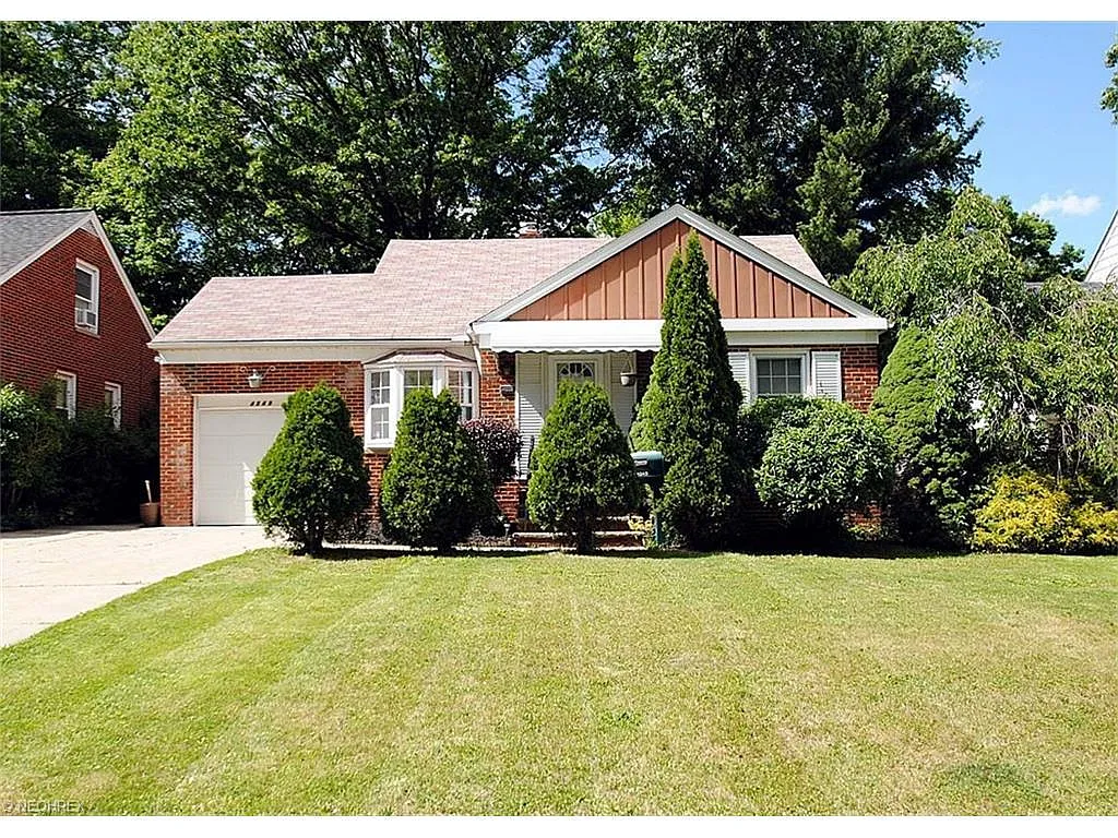 4549 Golfway Rd photo 1