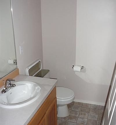 2nd image of 2617 204th St SW