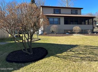 410 North St, Hawley, PA 18428