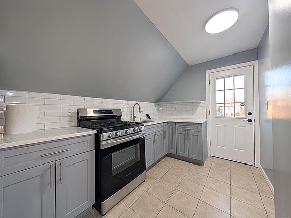 5th image of 88 Amsterdam Ave Floor 3