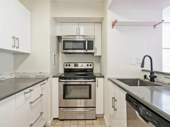 551 Observer Hwy APT 4C, Hoboken, NJ 07030