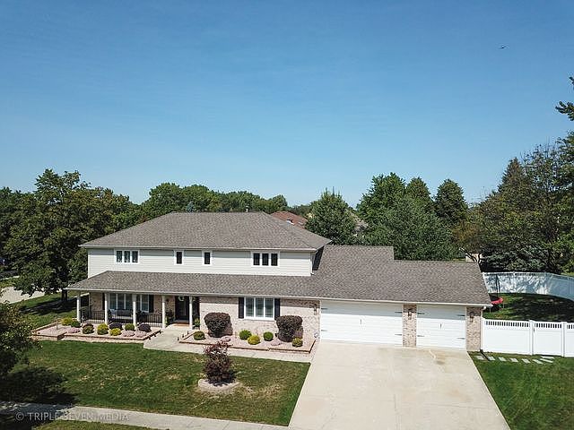 1st image of 13318 W Hiawatha Dr