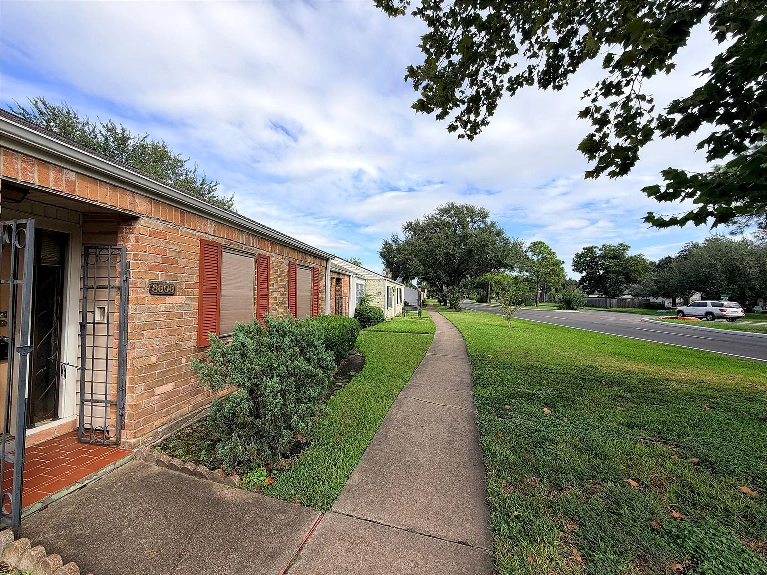 3 bed, 2.0 bath, $1,249 — Photo 3