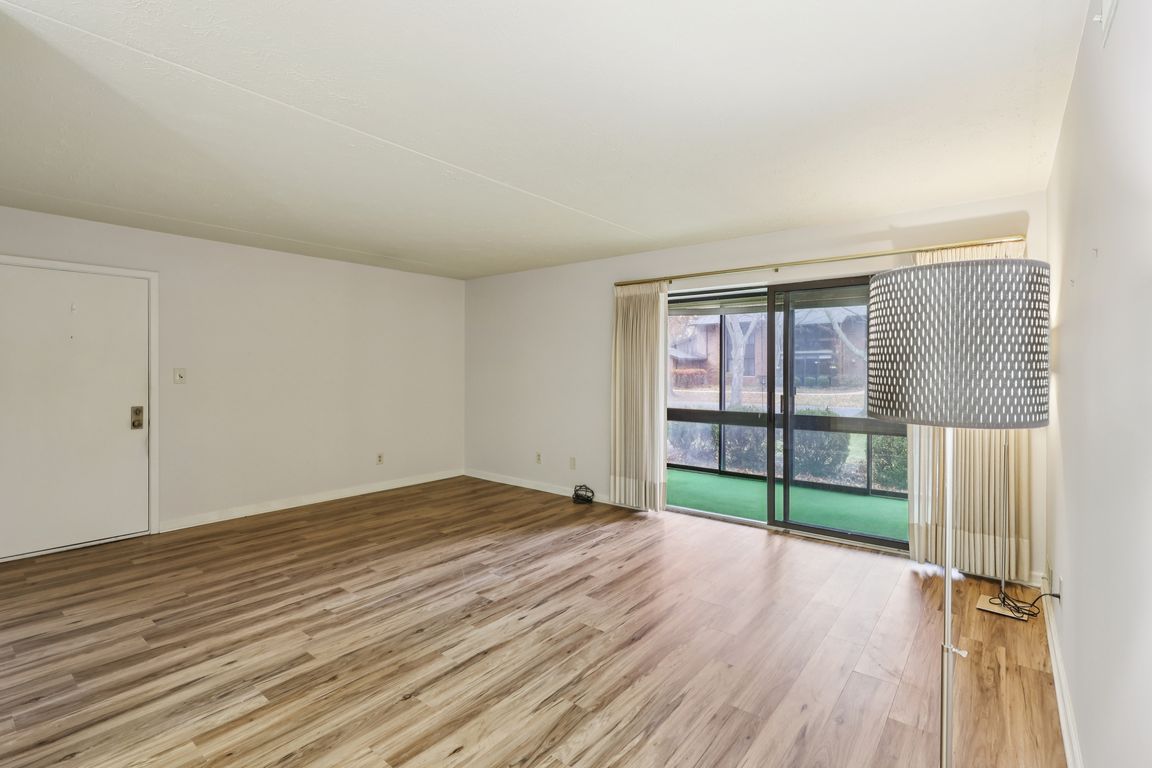 next background image