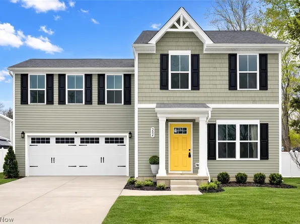 201 Taft Dr, Eastlake, OH 44095