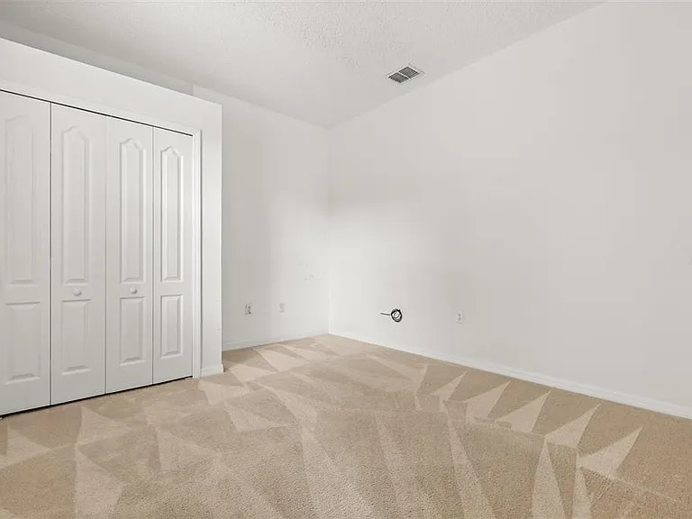 9406 Candice Ct — Photo 17