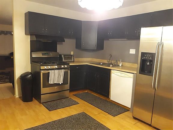 4th image of 8057 Chiltern Dr