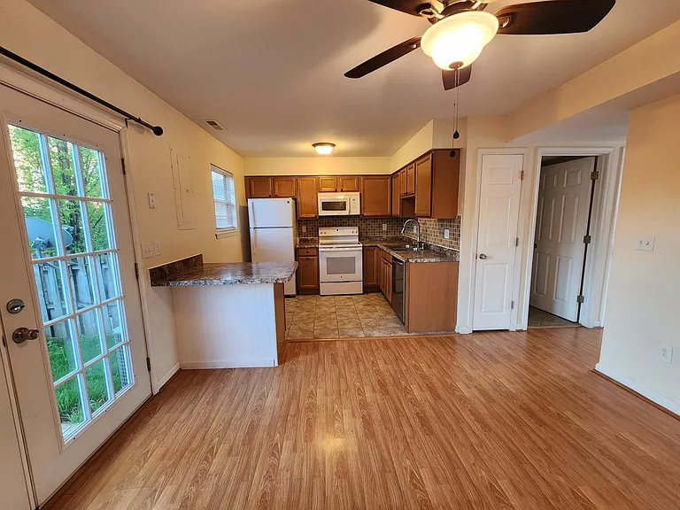 25 Stadium Cir — Photo 18