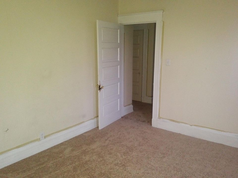 2nd image of 3476 Harvey Ave
