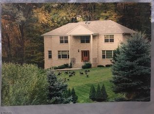 4 Maysey Ct, Denville, NJ 07834